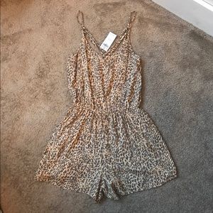 Hollister romper NWT